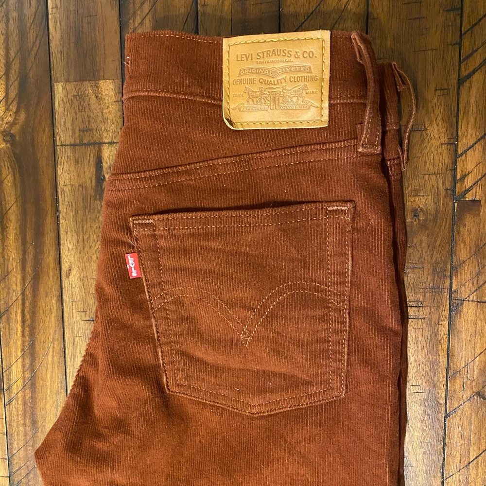 Levi’s Wedgie Straight Jean